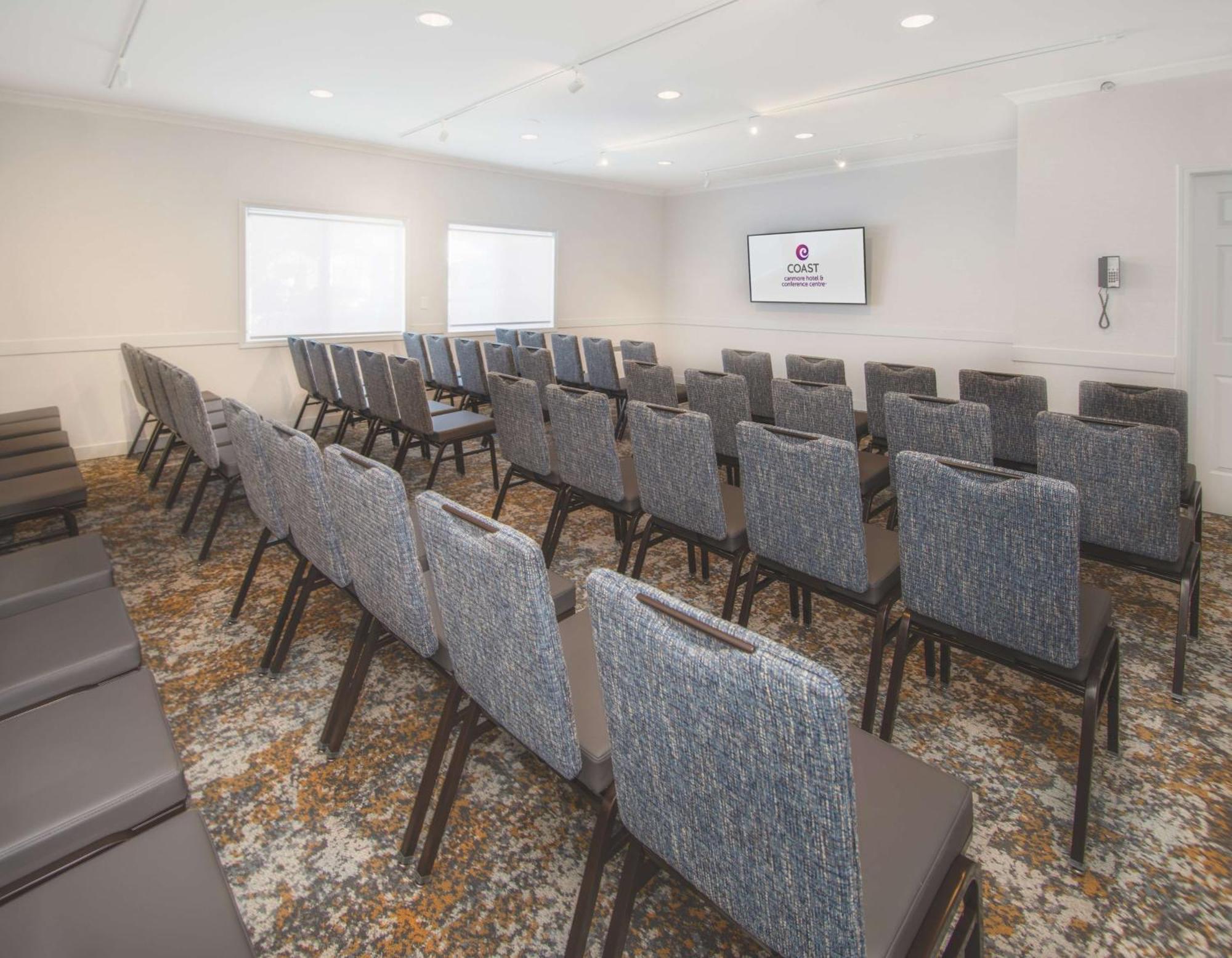 Coast & Conference Centre Hotel 3*