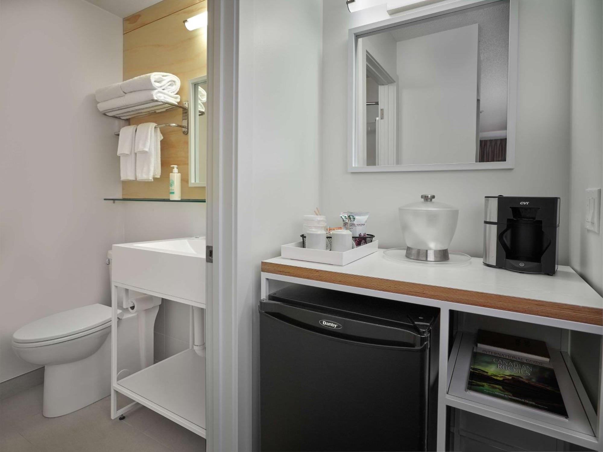 Coast & Conference Centre 3* Canmore