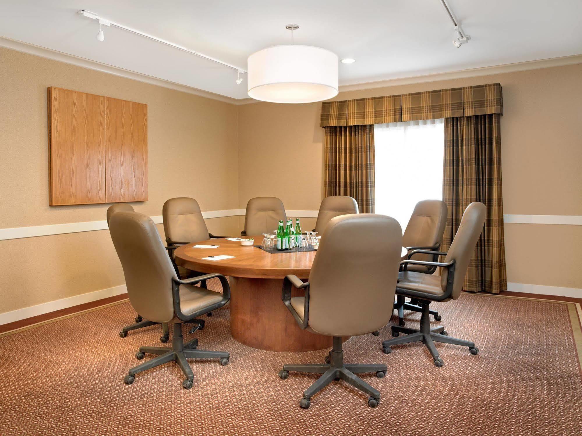 Hotel Coast & Conference Centre Canmore