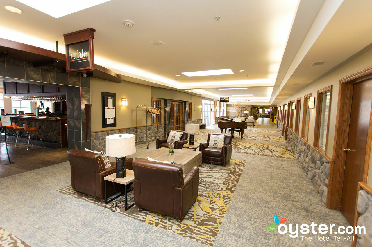 Coast & Conference Centre Hotel Canmore