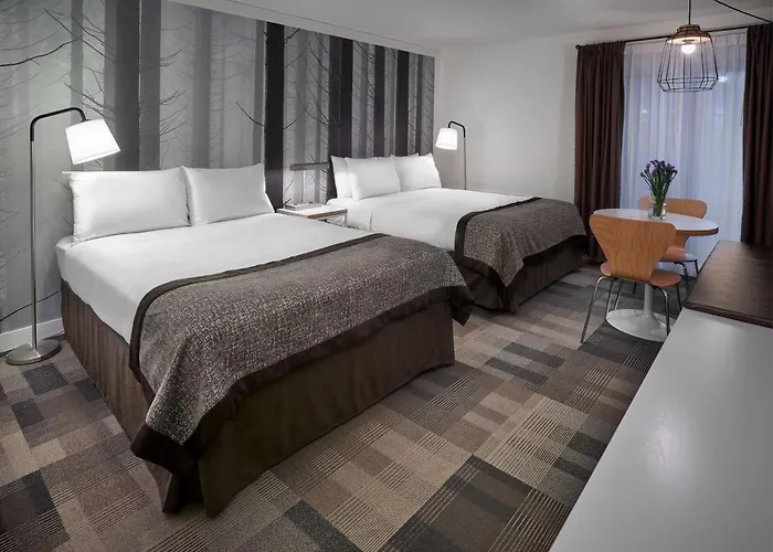 Coast Canmore Hotel & Conference Centre