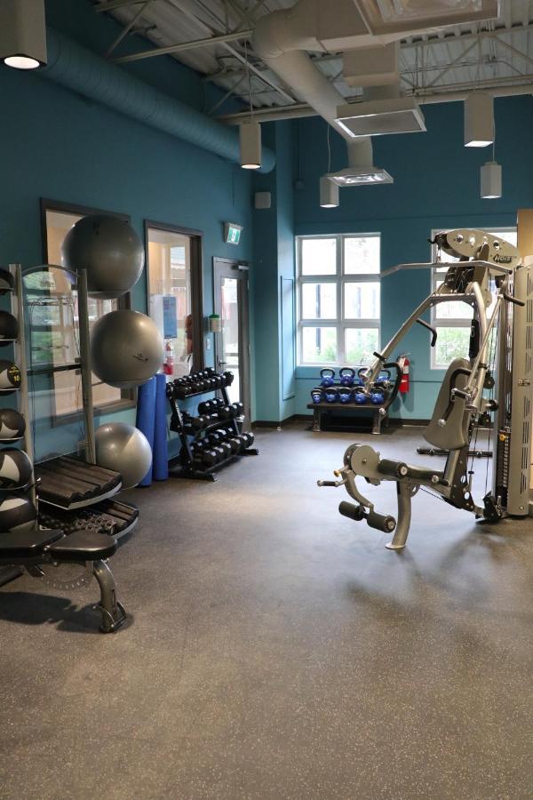 Hotel Coast & Conference Centre 3*